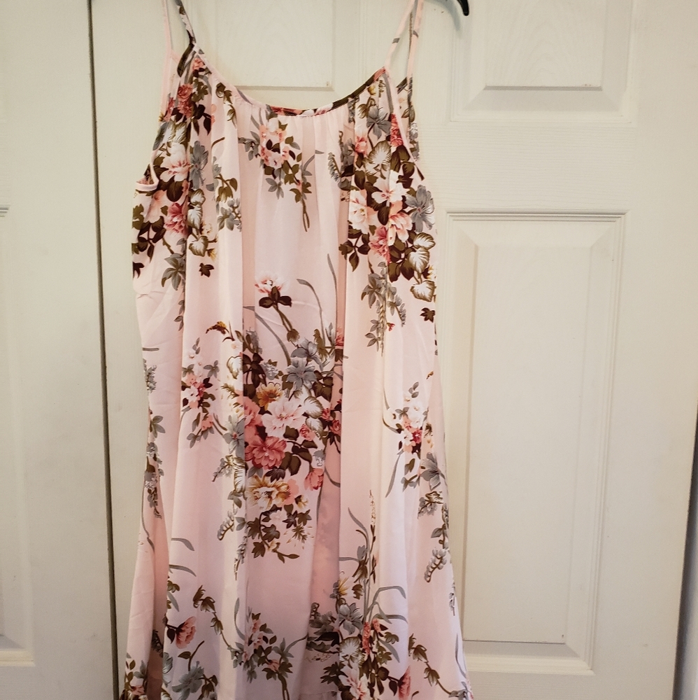 Dress - Picture 3 of 3